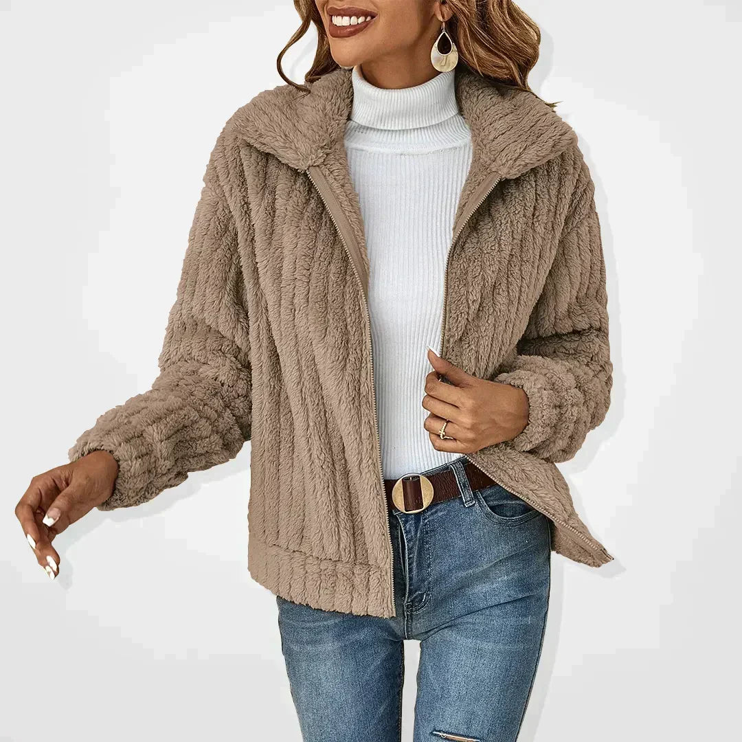 Iris | Elegant Fjäderjacka