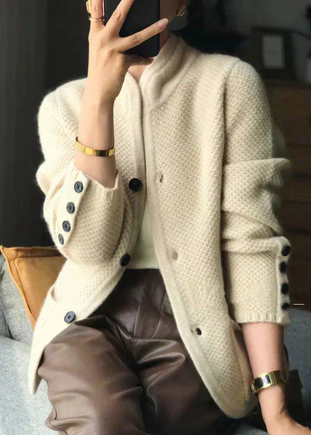 Hayden Claire | Elegant Cardigan Med Knappar